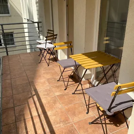 Pesti Apartment&free Parking Апартаменты