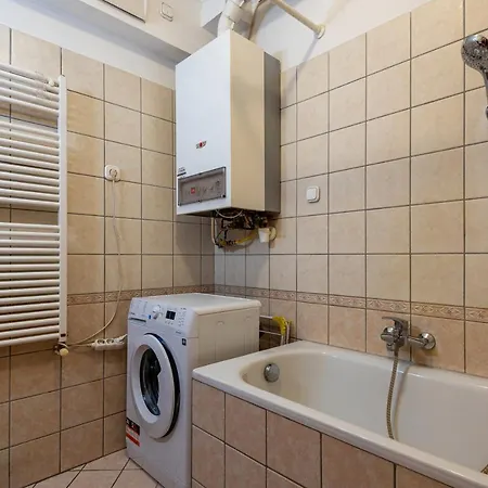 Pesti Apartment&free Parking شقة بودابست